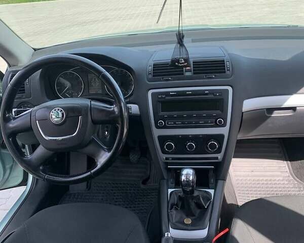 Зеленый Шкода Октавия, объемом двигателя 1.6 л и пробегом 280 тыс. км за 6200 $, фото 6 на Automoto.ua