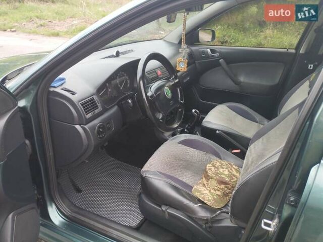 Зеленый Шкода Октавия, объемом двигателя 1.6 л и пробегом 301 тыс. км за 5100 $, фото 8 на Automoto.ua