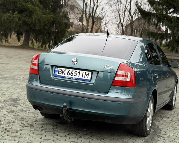 Зелений Шкода Октавія, об'ємом двигуна 1.8 л та пробігом 255 тис. км за 6100 $, фото 4 на Automoto.ua