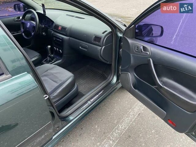 Зеленый Шкода Октавия, объемом двигателя 1.6 л и пробегом 193 тыс. км за 5600 $, фото 11 на Automoto.ua