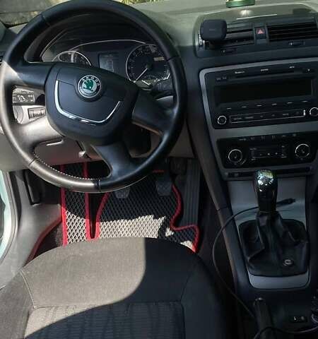 Шкода Октавия 2009 в Гайсине на Automoto.ua Зеленый Шкода Октавия, объемом двигателя 1.9 л и пробегом 297 тыс. км за 8500 $, фото 4 на Automoto.ua