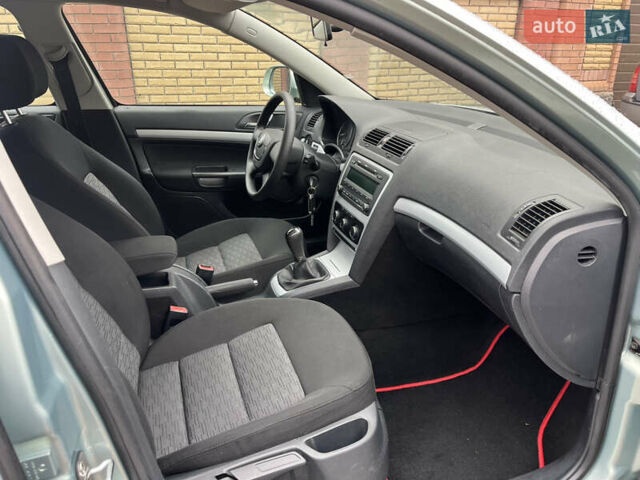 Зелений Шкода Октавія, об'ємом двигуна 1.6 л та пробігом 229 тис. км за 8500 $, фото 64 на Automoto.ua