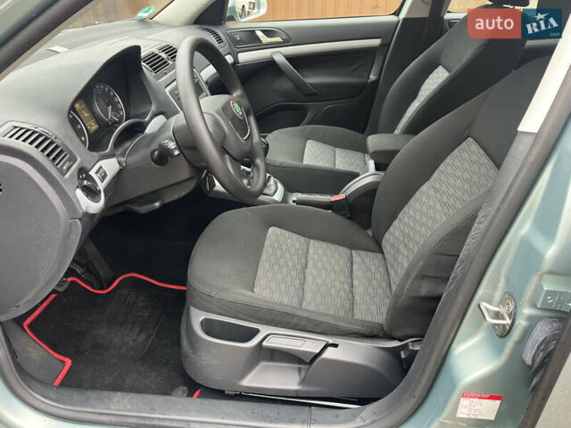 Зелений Шкода Октавія, об'ємом двигуна 1.6 л та пробігом 229 тис. км за 8500 $, фото 47 на Automoto.ua