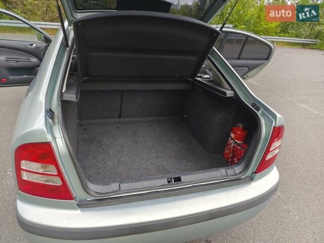 Зелений Шкода Октавія, об'ємом двигуна 1.6 л та пробігом 213 тис. км за 6300 $, фото 24 на Automoto.ua