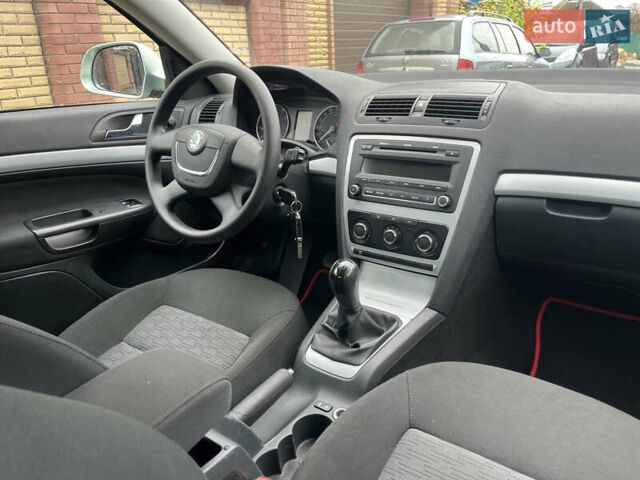 Зелений Шкода Октавія, об'ємом двигуна 1.6 л та пробігом 229 тис. км за 8500 $, фото 61 на Automoto.ua