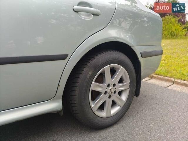Зелений Шкода Октавія, об'ємом двигуна 1.6 л та пробігом 213 тис. км за 6300 $, фото 11 на Automoto.ua