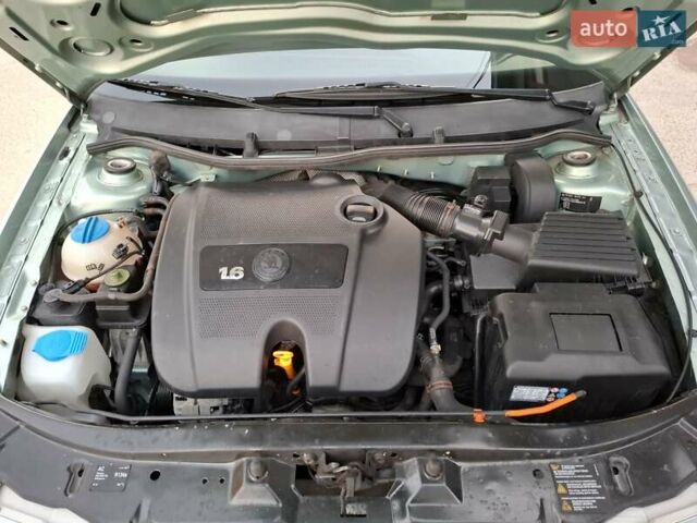 Зелений Шкода Октавія, об'ємом двигуна 1.6 л та пробігом 224 тис. км за 6499 $, фото 13 на Automoto.ua