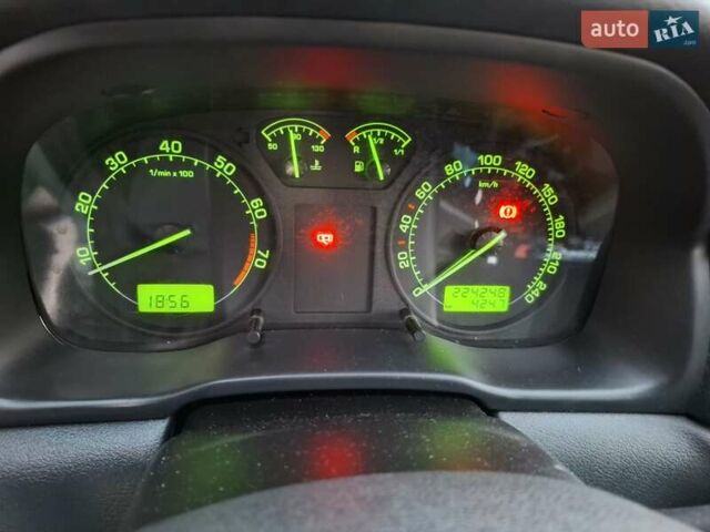 Зелений Шкода Октавія, об'ємом двигуна 1.6 л та пробігом 224 тис. км за 6499 $, фото 10 на Automoto.ua