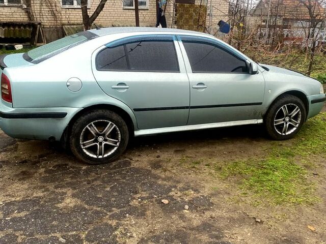 Зеленый Шкода Октавия, объемом двигателя 1.6 л и пробегом 280 тыс. км за 5000 $, фото 1 на Automoto.ua