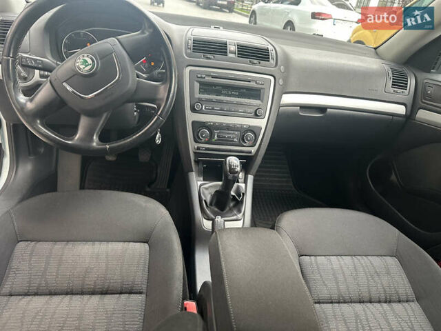 Зеленый Шкода Октавия, объемом двигателя 1.8 л и пробегом 180 тыс. км за 6400 $, фото 11 на Automoto.ua