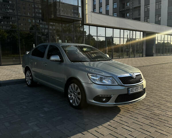 Зеленый Шкода Октавия, объемом двигателя 1.6 л и пробегом 384 тыс. км за 8500 $, фото 1 на Automoto.ua