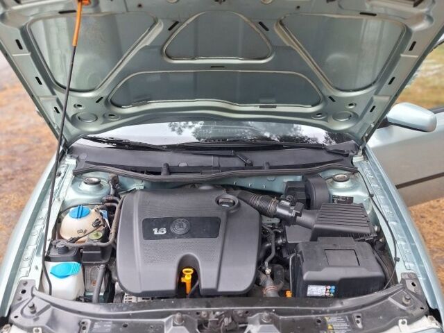 Зелений Шкода Октавія, об'ємом двигуна 1.6 л та пробігом 224 тис. км за 6450 $, фото 7 на Automoto.ua