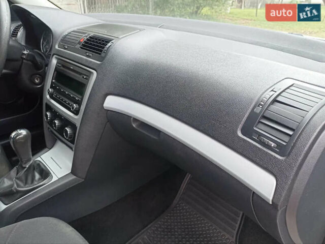 Зеленый Шкода Октавия, объемом двигателя 1.6 л и пробегом 178 тыс. км за 7350 $, фото 14 на Automoto.ua