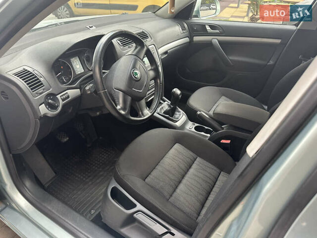 Зеленый Шкода Октавия, объемом двигателя 1.8 л и пробегом 180 тыс. км за 6400 $, фото 9 на Automoto.ua