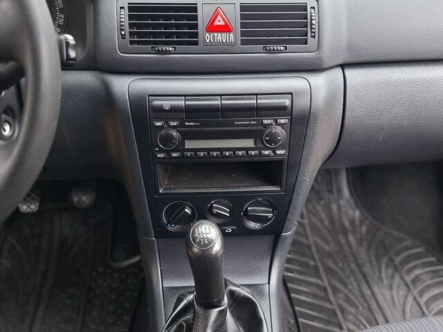 Зелений Шкода Октавія, об'ємом двигуна 1.6 л та пробігом 224 тис. км за 6450 $, фото 15 на Automoto.ua