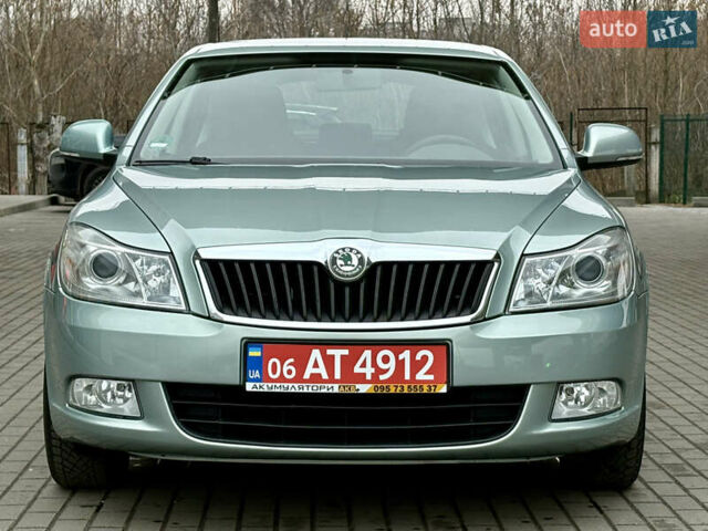 Зеленый Шкода Октавия, объемом двигателя 1.6 л и пробегом 199 тыс. км за 8777 $, фото 11 на Automoto.ua