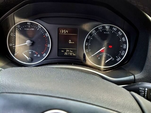 Зеленый Шкода Октавия, объемом двигателя 1.8 л и пробегом 270 тыс. км за 7100 $, фото 5 на Automoto.ua