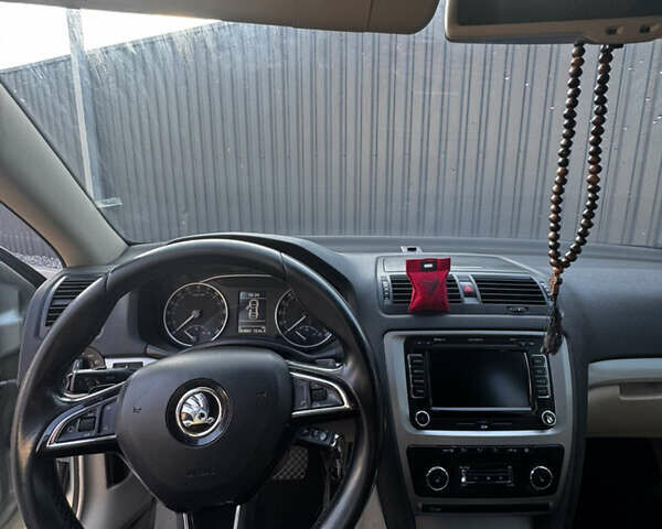 Зеленый Шкода Октавия, объемом двигателя 1.6 л и пробегом 384 тыс. км за 8500 $, фото 7 на Automoto.ua