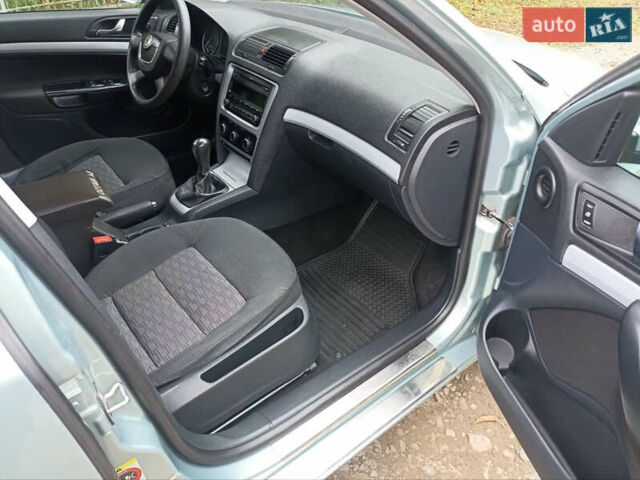 Зеленый Шкода Октавия, объемом двигателя 1.6 л и пробегом 178 тыс. км за 7350 $, фото 13 на Automoto.ua