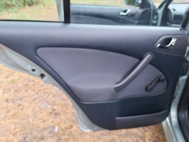 Зелений Шкода Октавія, об'ємом двигуна 1.6 л та пробігом 224 тис. км за 6450 $, фото 16 на Automoto.ua