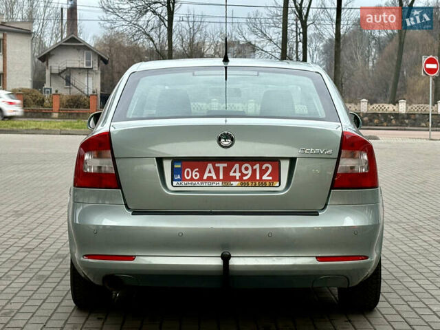 Зеленый Шкода Октавия, объемом двигателя 1.6 л и пробегом 199 тыс. км за 8777 $, фото 4 на Automoto.ua