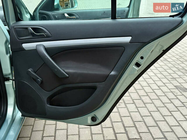 Зеленый Шкода Октавия, объемом двигателя 1.6 л и пробегом 199 тыс. км за 8777 $, фото 27 на Automoto.ua