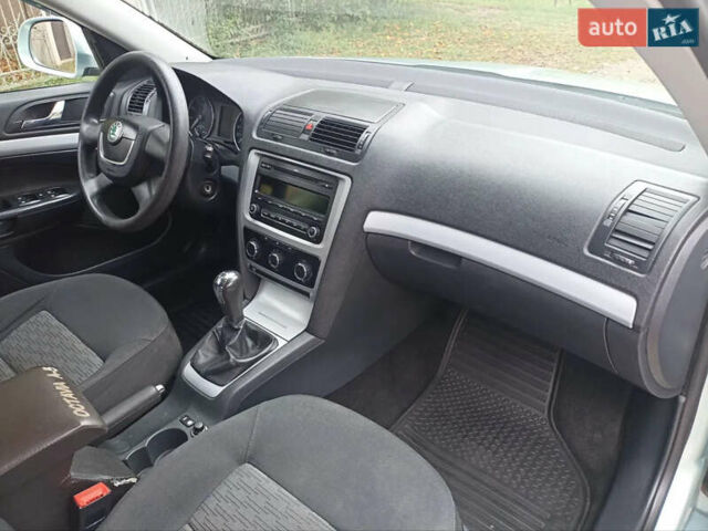 Зеленый Шкода Октавия, объемом двигателя 1.6 л и пробегом 178 тыс. км за 7350 $, фото 16 на Automoto.ua