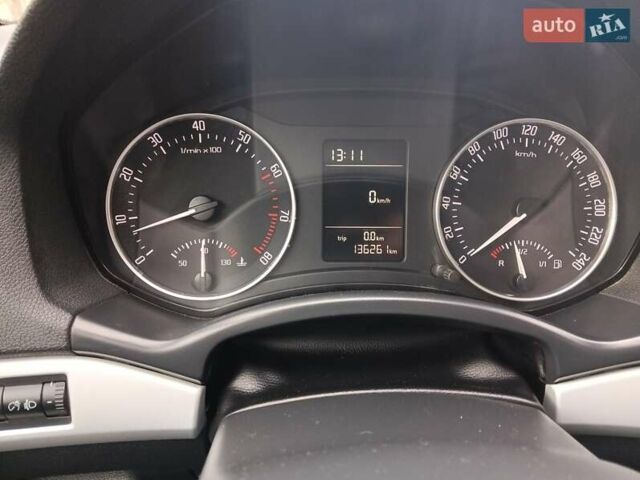 Зелений Шкода Октавія, об'ємом двигуна 1.6 л та пробігом 136 тис. км за 10300 $, фото 6 на Automoto.ua