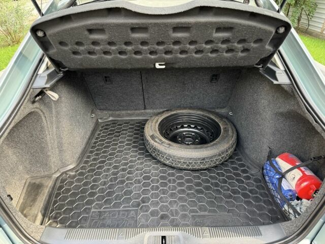 Зелений Шкода Октавія, об'ємом двигуна 1.6 л та пробігом 232 тис. км за 8600 $, фото 9 на Automoto.ua