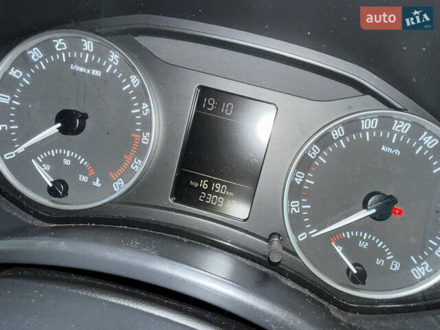 Зеленый Шкода Октавия, объемом двигателя 1.6 л и пробегом 230 тыс. км за 7300 $, фото 15 на Automoto.ua