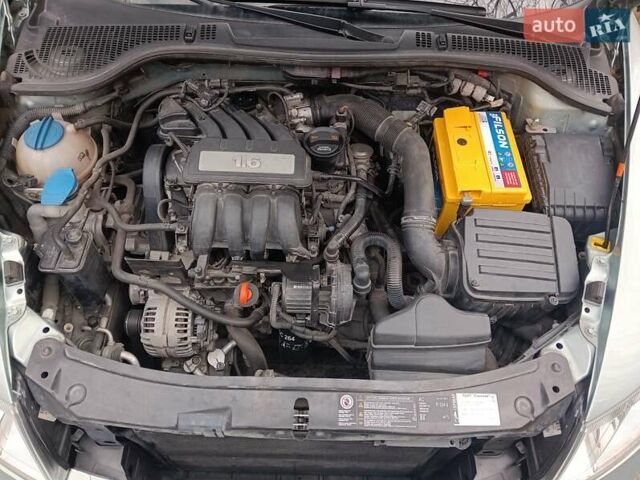 Зелений Шкода Октавія, об'ємом двигуна 1.6 л та пробігом 136 тис. км за 10300 $, фото 12 на Automoto.ua