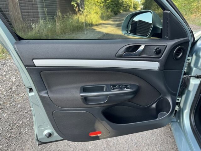 Зелений Шкода Октавія, об'ємом двигуна 1.6 л та пробігом 232 тис. км за 8600 $, фото 11 на Automoto.ua