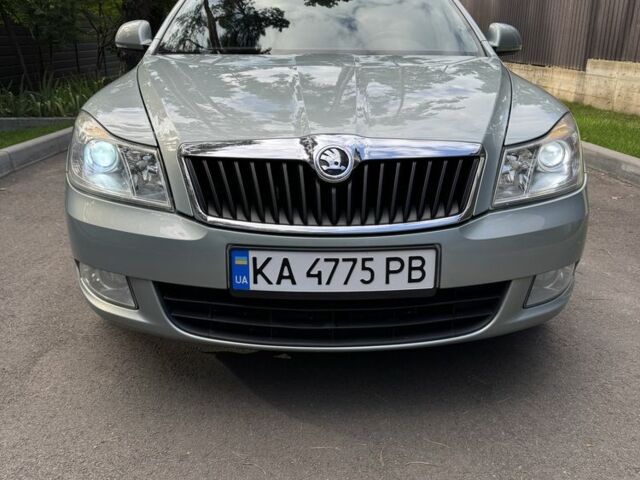 Зелений Шкода Октавія, об'ємом двигуна 1.6 л та пробігом 232 тис. км за 8600 $, фото 7 на Automoto.ua