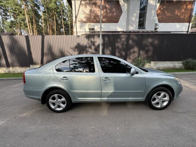 Зелений Шкода Октавія, об'ємом двигуна 1.6 л та пробігом 232 тис. км за 8600 $, фото 4 на Automoto.ua