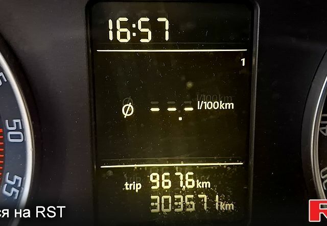 Зеленый Шкода Октавия, объемом двигателя 1.9 л и пробегом 303 тыс. км за 8500 $, фото 5 на Automoto.ua