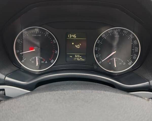 Зеленый Шкода Октавия, объемом двигателя 1.8 л и пробегом 178 тыс. км за 8700 $, фото 10 на Automoto.ua