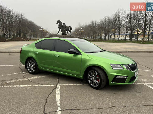 Зеленый Шкода Октавия, объемом двигателя 1.98 л и пробегом 44 тыс. км за 26000 $, фото 1 на Automoto.ua