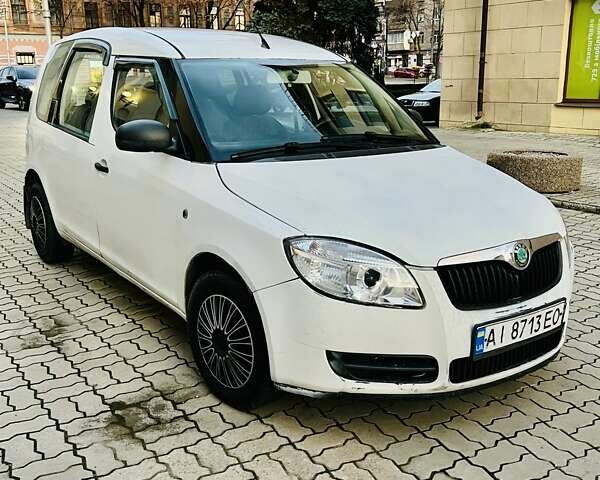 Белый Шкода Практик, объемом двигателя 1.2 л и пробегом 250 тыс. км за 2850 $, фото 2 на Automoto.ua