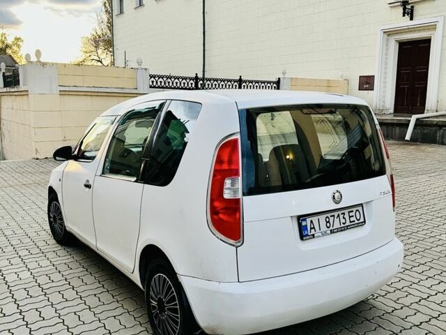 Белый Шкода Практик, объемом двигателя 1.2 л и пробегом 250 тыс. км за 2850 $, фото 3 на Automoto.ua