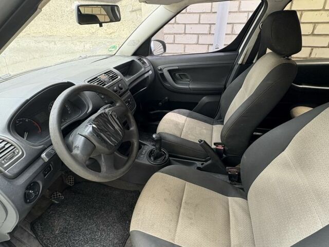 Белый Шкода Практик, объемом двигателя 1.4 л и пробегом 337 тыс. км за 3500 $, фото 8 на Automoto.ua