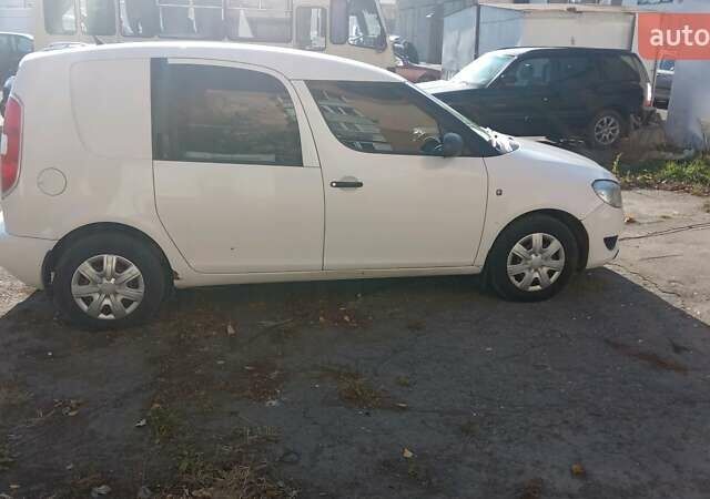 Шкода Практик 2010 в Ровно на Automoto.ua Белый Шкода Практик, объемом двигателя 1.2 л и пробегом 490 тыс. км за 4800 $, фото 2 на Automoto.ua