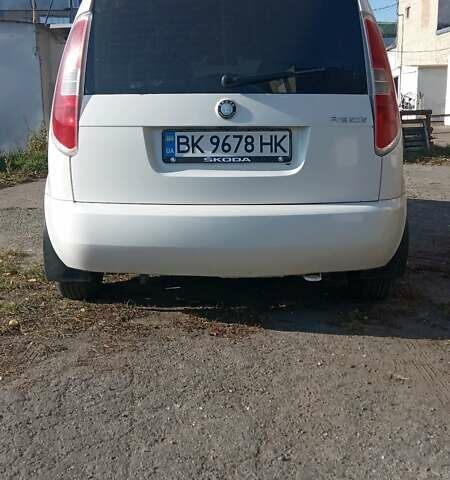 Шкода Практик 2010 в Ровно на Automoto.ua Белый Шкода Практик, объемом двигателя 1.2 л и пробегом 490 тыс. км за 4800 $, фото 3 на Automoto.ua