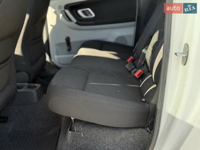 Білий Шкода Практік, об'ємом двигуна 1.2 л та пробігом 210 тис. км за 5800 $, фото 21 на Automoto.ua