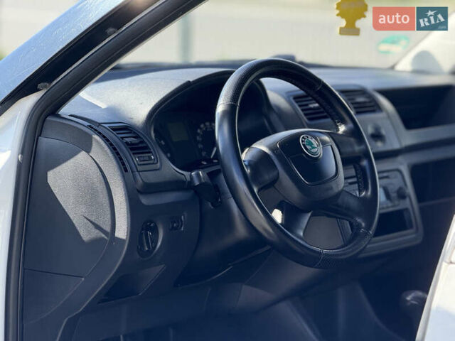Білий Шкода Практік, об'ємом двигуна 1.2 л та пробігом 210 тис. км за 5800 $, фото 26 на Automoto.ua
