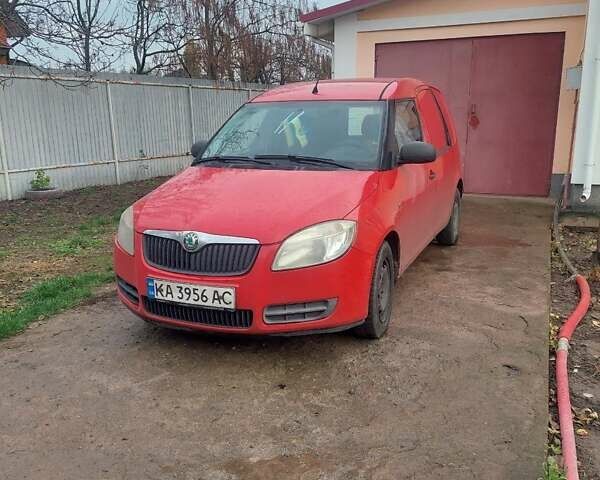 Красный Шкода Практик, объемом двигателя 1.2 л и пробегом 566 тыс. км за 2900 $, фото 1 на Automoto.ua