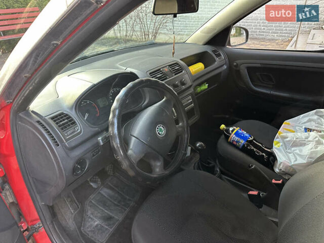 Красный Шкода Практик, объемом двигателя 1.2 л и пробегом 490 тыс. км за 3000 $, фото 6 на Automoto.ua