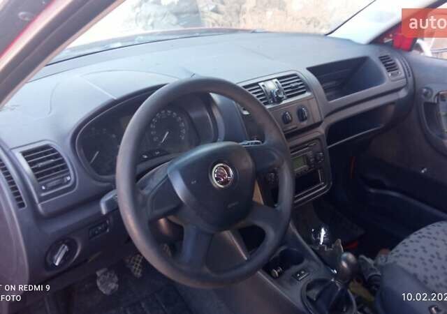 Красный Шкода Практик, объемом двигателя 1.2 л и пробегом 244 тыс. км за 999 $, фото 4 на Automoto.ua