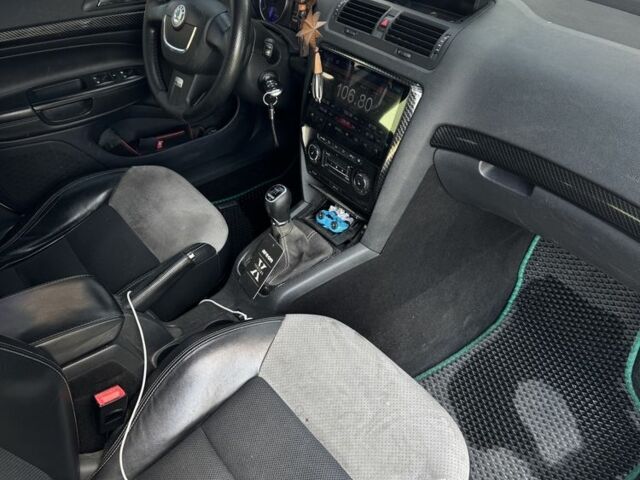 Белый Шкода РС, объемом двигателя 2 л и пробегом 220 тыс. км за 7500 $, фото 2 на Automoto.ua