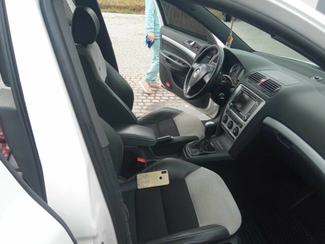 Білий Шкода РС, об'ємом двигуна 2 л та пробігом 216 тис. км за 7500 $, фото 16 на Automoto.ua