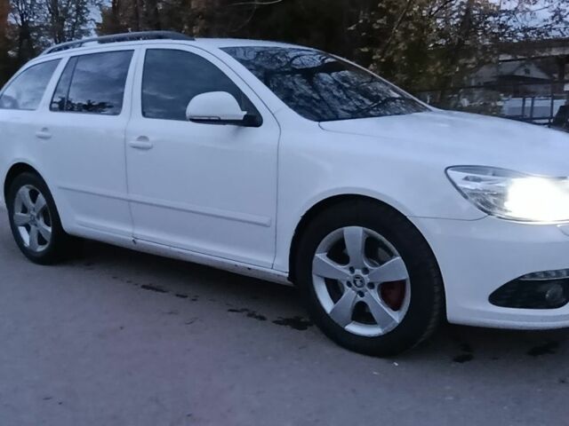 Белый Шкода РС, объемом двигателя 2 л и пробегом 295 тыс. км за 9000 $, фото 2 на Automoto.ua